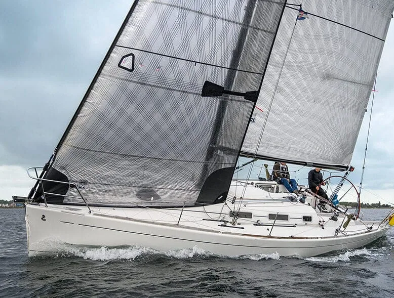 Beneteau 34.7 sailing under a black X-Drive® Carbon film jib