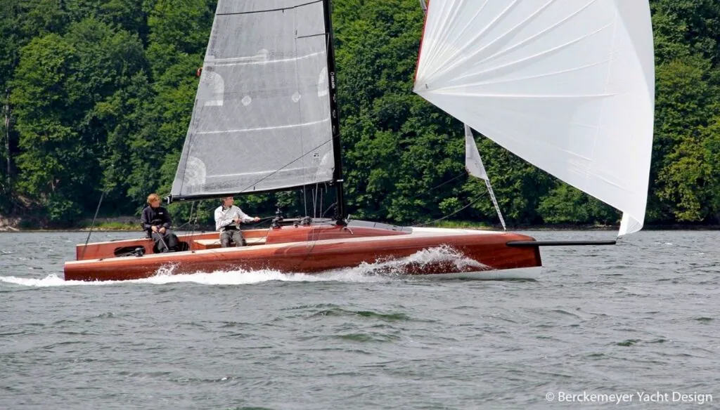 Berckemeyer LA28 with a full suit of UK Sailmakers sails. Photo credit: Berckemeyer Yacht Design.