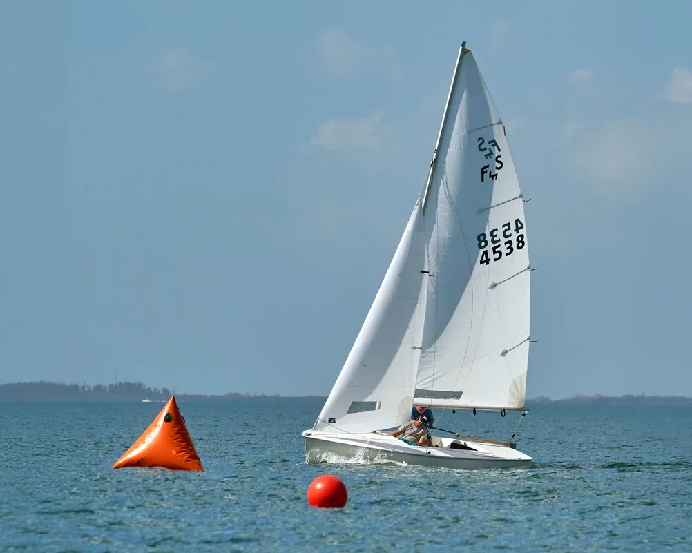 Flying Scot #4538 sailing alone, well clear of the fleet