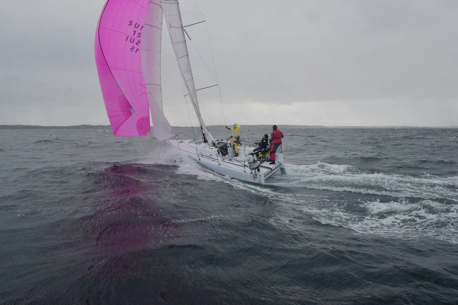 Seascape 27 Escapade FAMILY GUY STEPS OUTSIDE HIS COMFORT ZONE